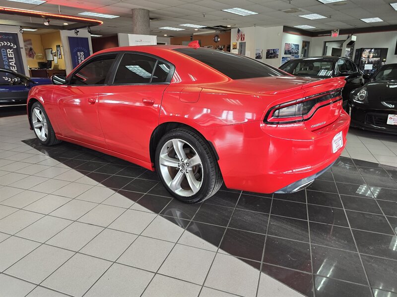 Used 2018 Dodge Charger R/T RWD image 6