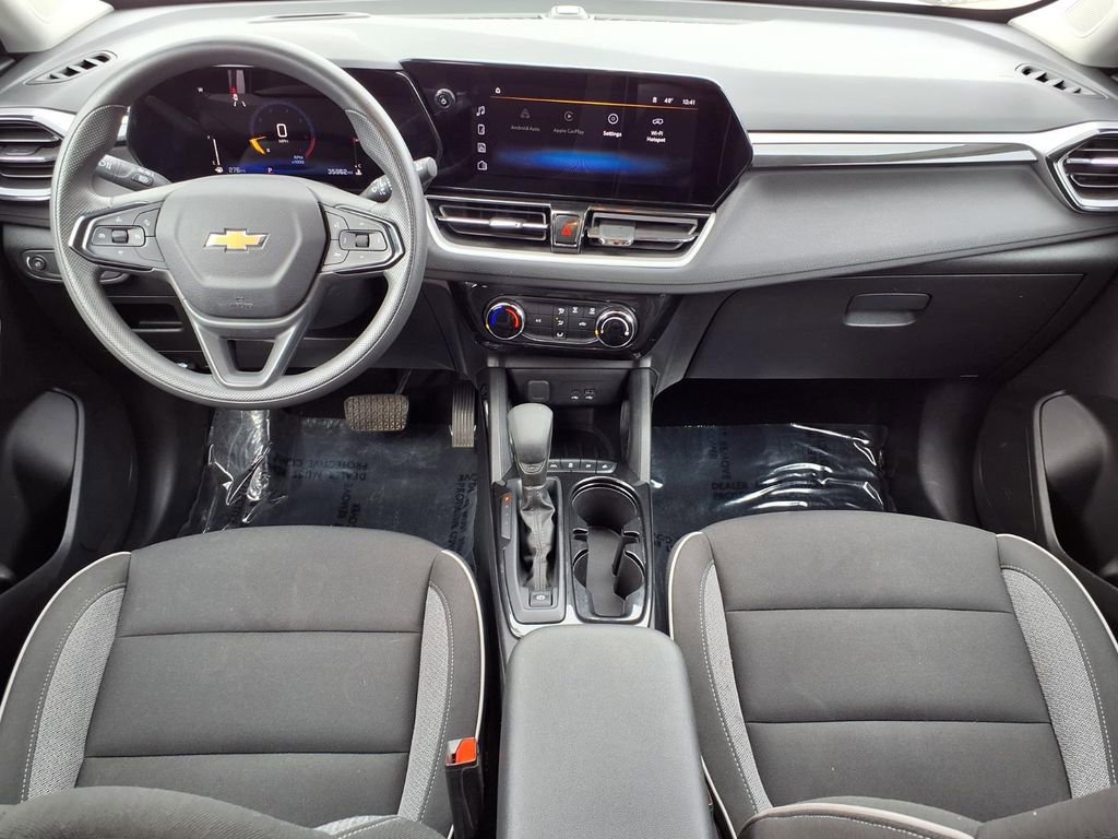 Used 2025 Chevrolet TrailBlazer LT FWD image 8