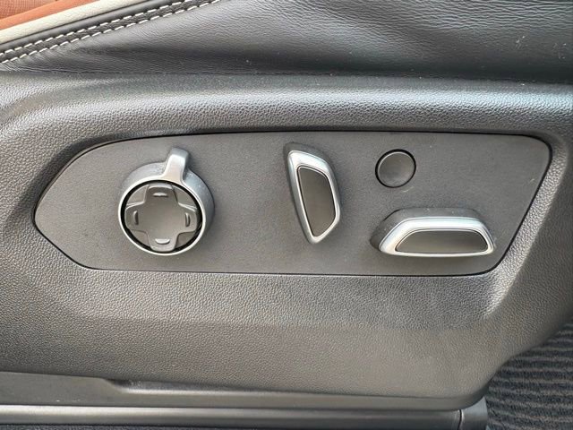 Used 2024 GMC Yukon Denali Ultimate image 30