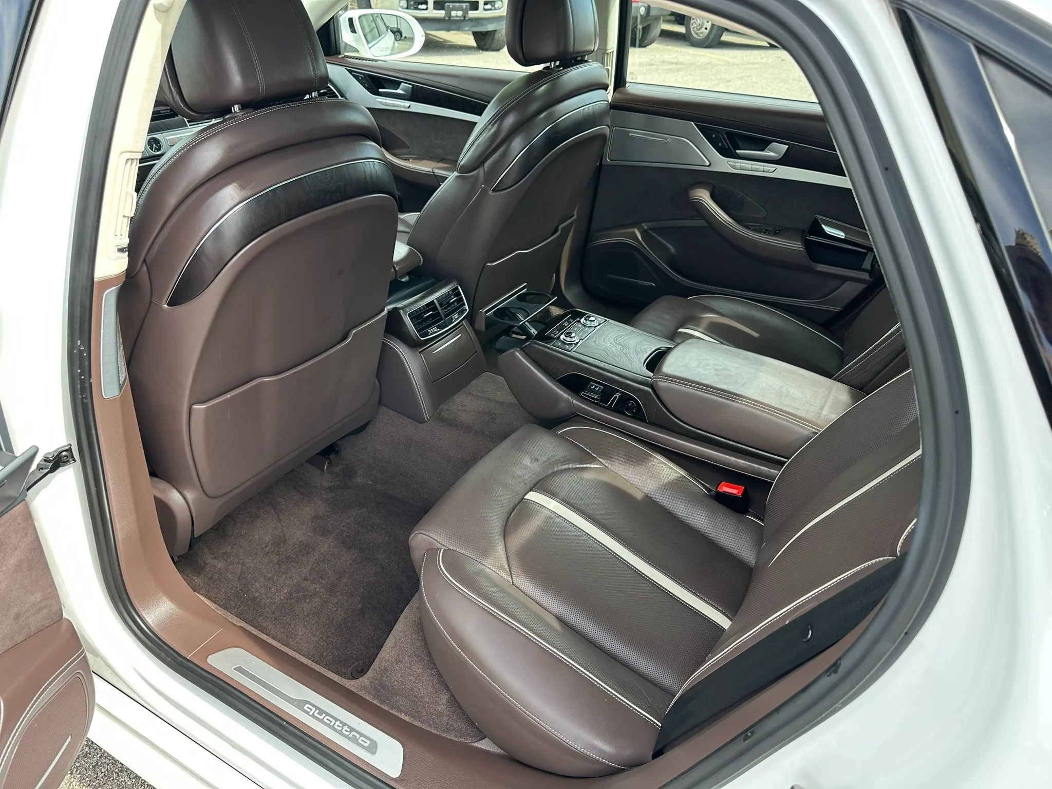 Used 2016 Audi A8 L 4.0T image 19