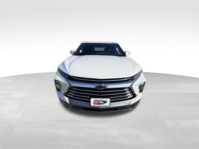 Certified 2024 Chevrolet Blazer Premier w/ Driver Confidence II Package AWD/4WD image 3