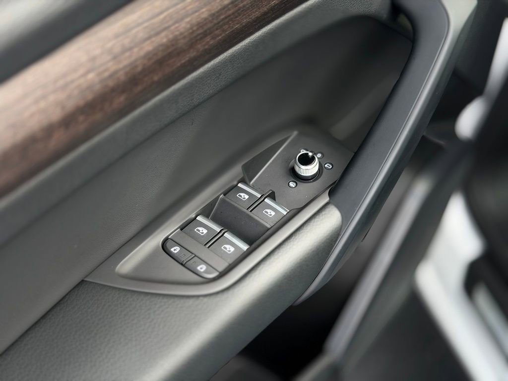 Used 2025 Audi Q5 2.0T Premium image 22