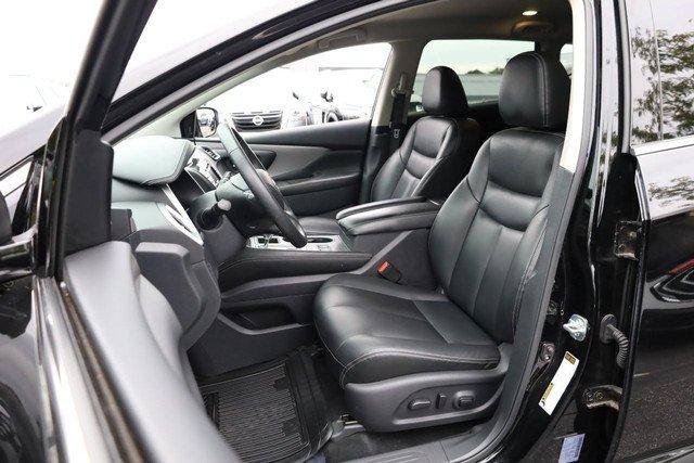 Used 2023 Nissan Murano SV w/ SV Midnight Edition Package FWD image 8