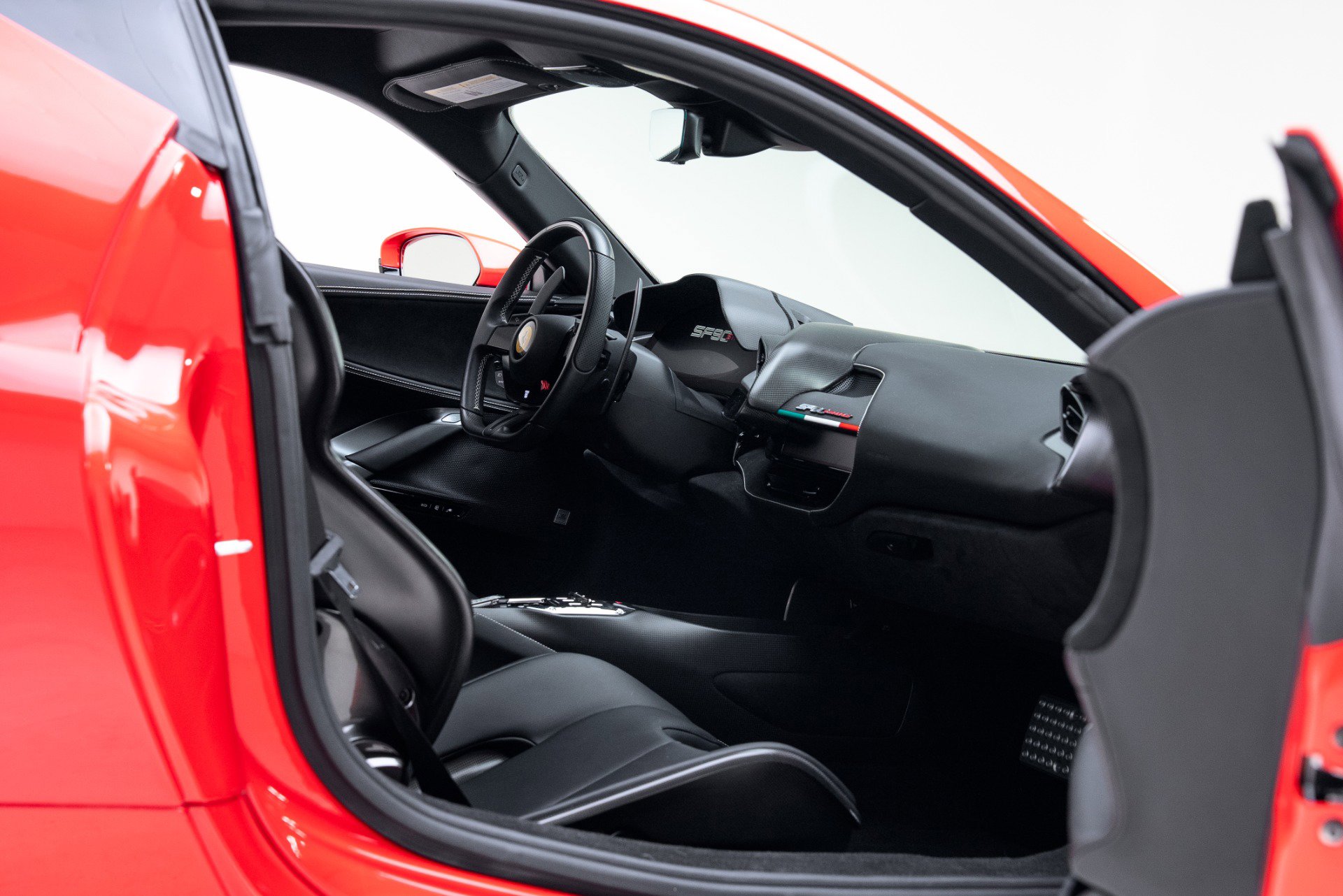 Used 2024 Ferrari SF90 Stradale AWD/4WD image 33