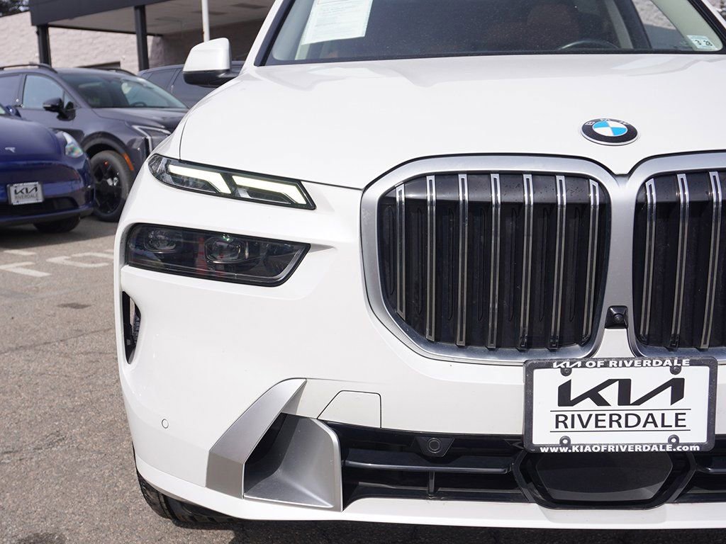 Used 2023 BMW X7 xDrive40i w/ Premium Package image 15