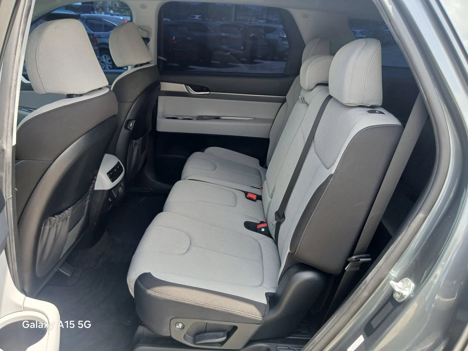 Used 2021 Hyundai Palisade SE FWD image 12