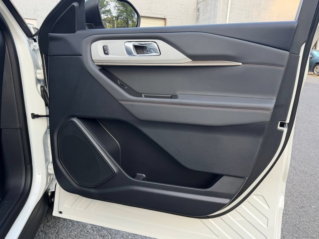 New 2027 Ford Explorer Active AWD/4WD image 8