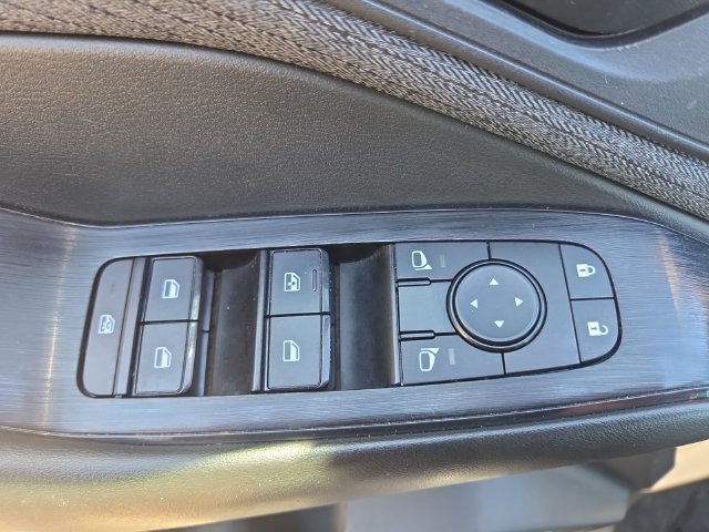 Used 2023 Nissan Rogue S AWD/4WD image 17