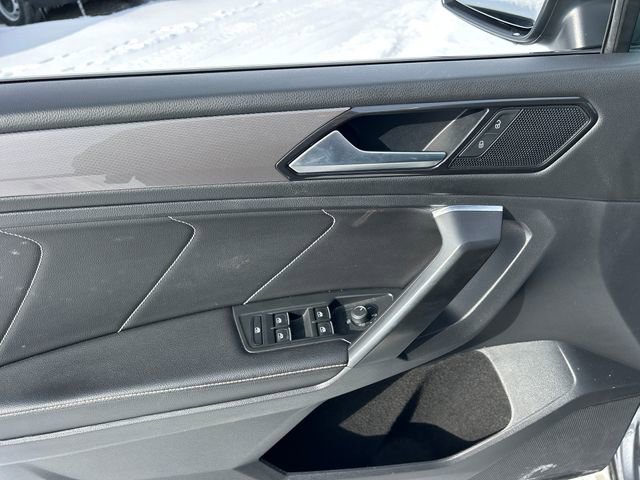 Used 2023 Volkswagen Tiguan SE image 28