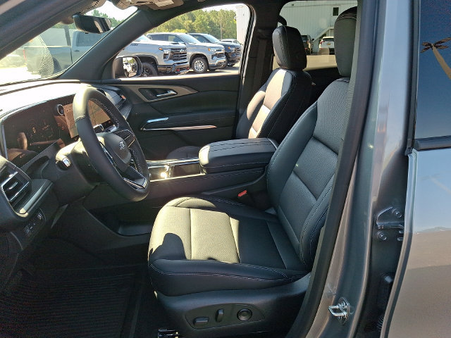 New 2027 Chevrolet Traverse LT w/ Midnight/Sport Edition FWD image 10