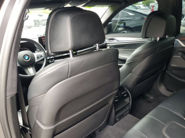 Used 2023 BMW M550i xDrive w/ Executive Package AWD/4WD image 13