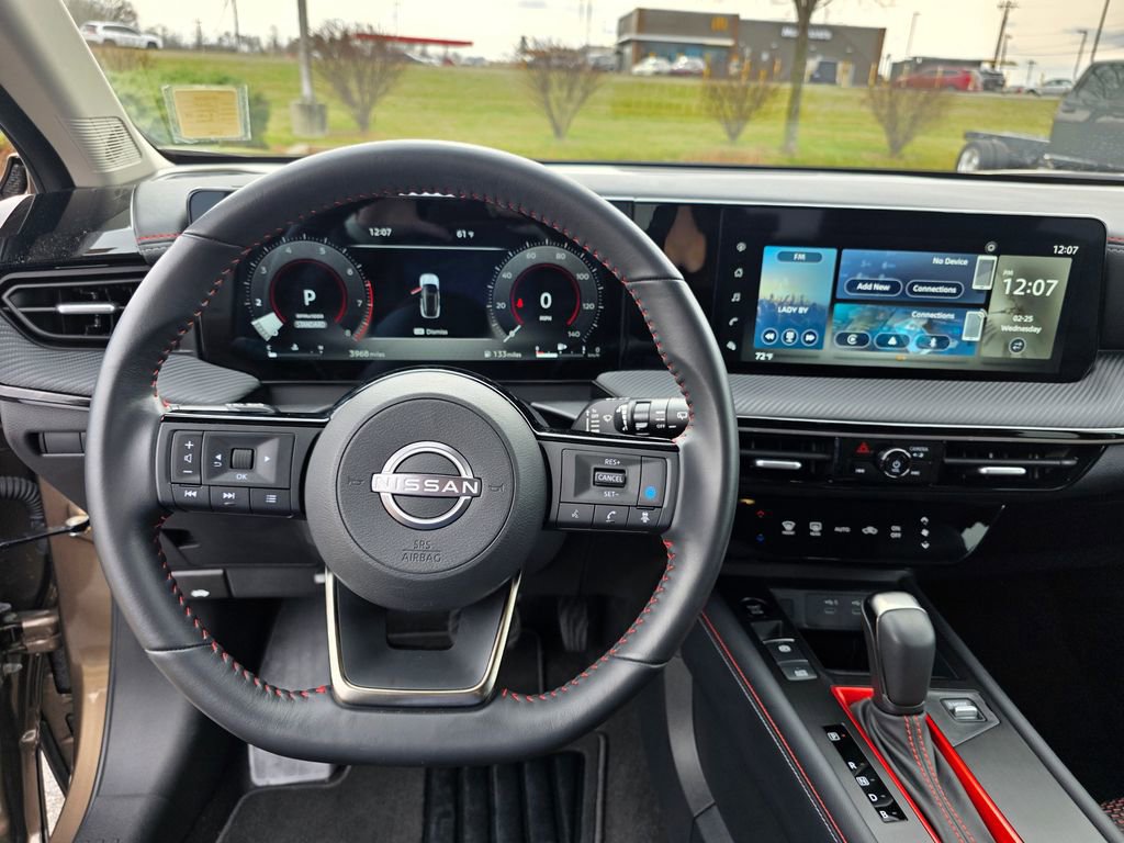 Used 2025 Nissan Kicks SR image 14