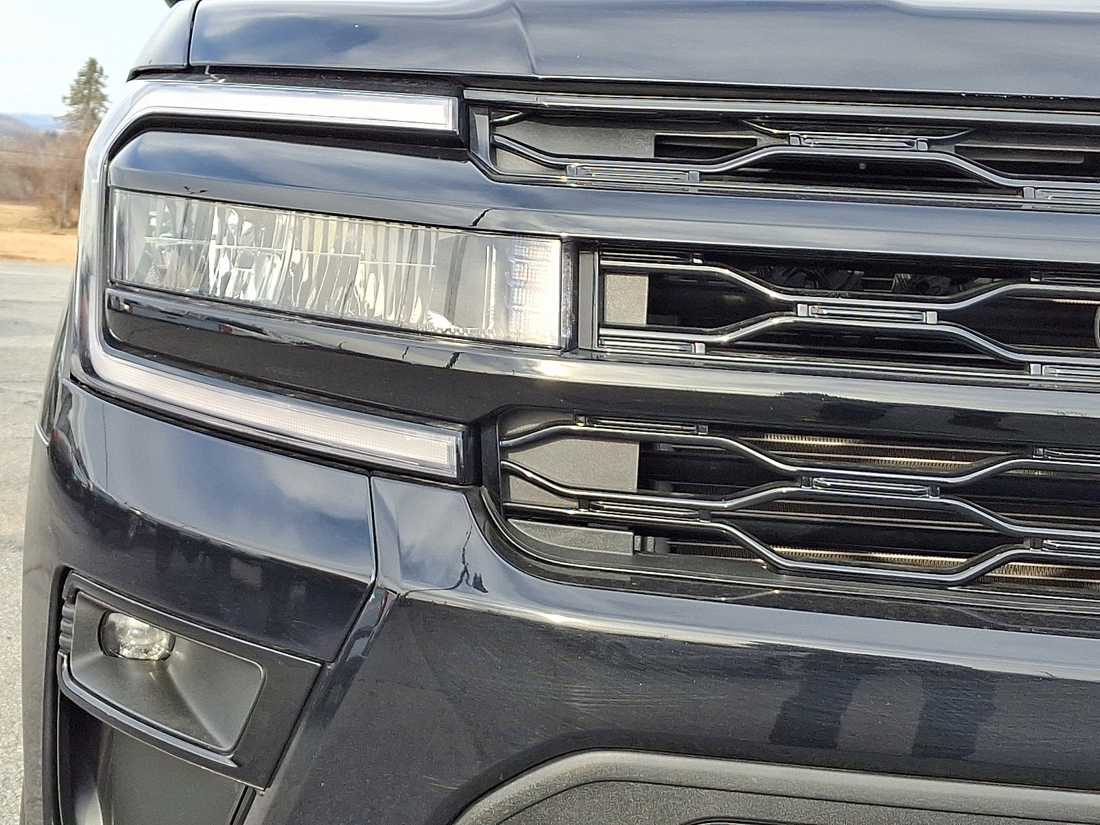 Used 2022 Ford Expedition Limited AWD/4WD image 9