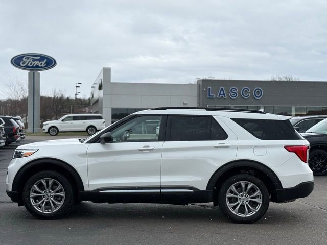 Used 2023 Ford Explorer XLT w/ Equipment Group 202A image 44