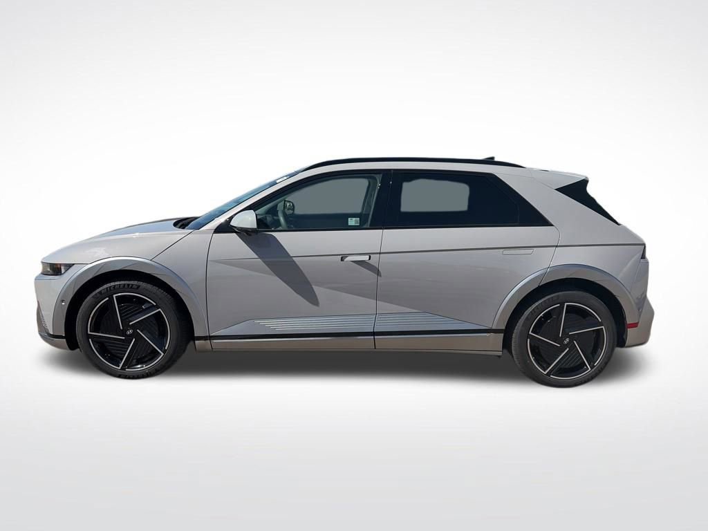 Used 2025 Hyundai Ioniq 5 Limited AWD/4WD image 2