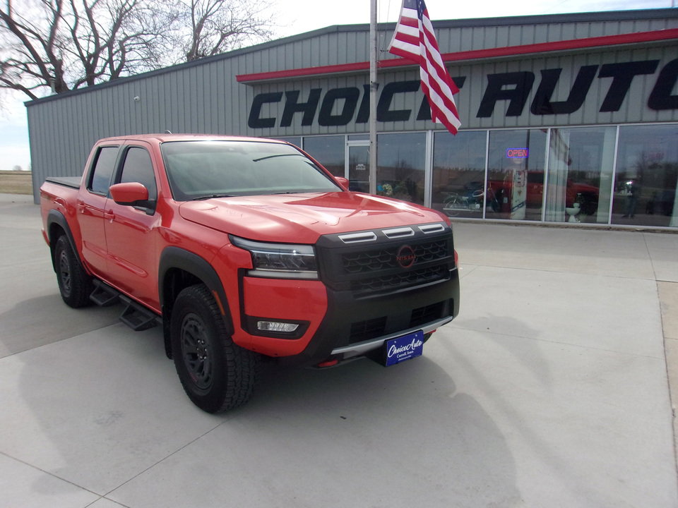 Used 2025 Nissan Frontier PRO-4X image 1