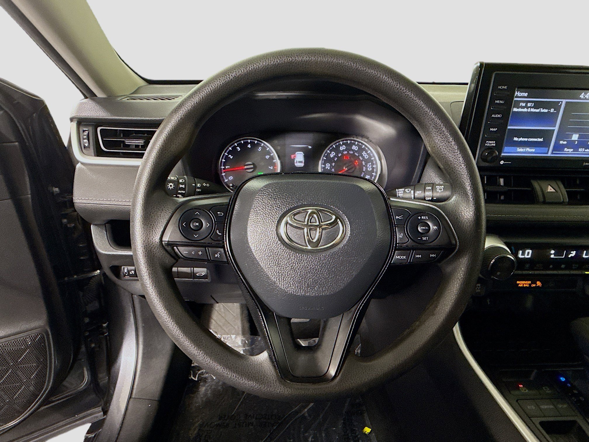 Used 2021 Toyota RAV4 XLE w/ Convenience Package image 13