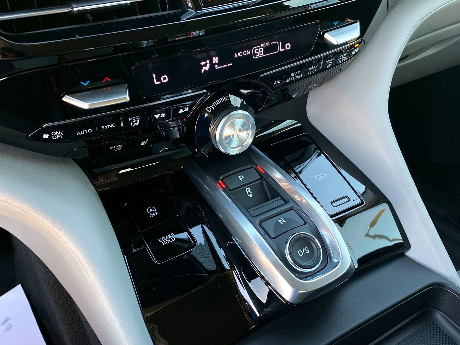 Used 2026 Acura MDX w/ Technology Package image 17