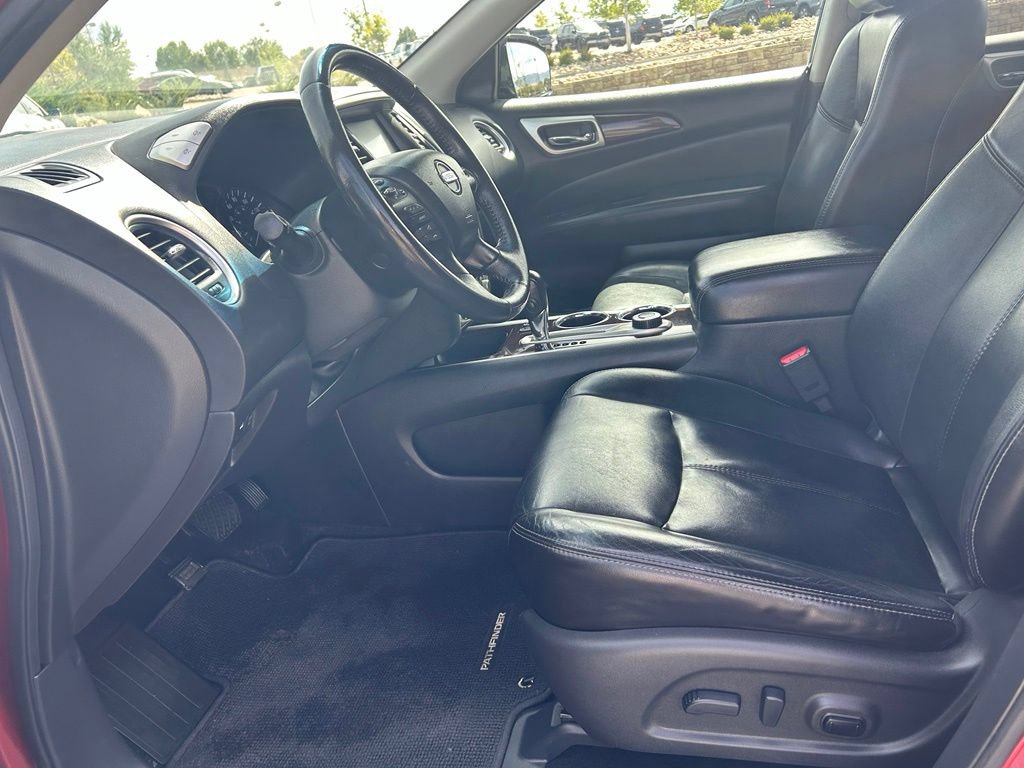Used 2013 Nissan Pathfinder SL AWD/4WD image 25