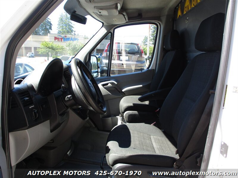 Used 2016 Mercedes-Benz Sprinter 2500 image 9
