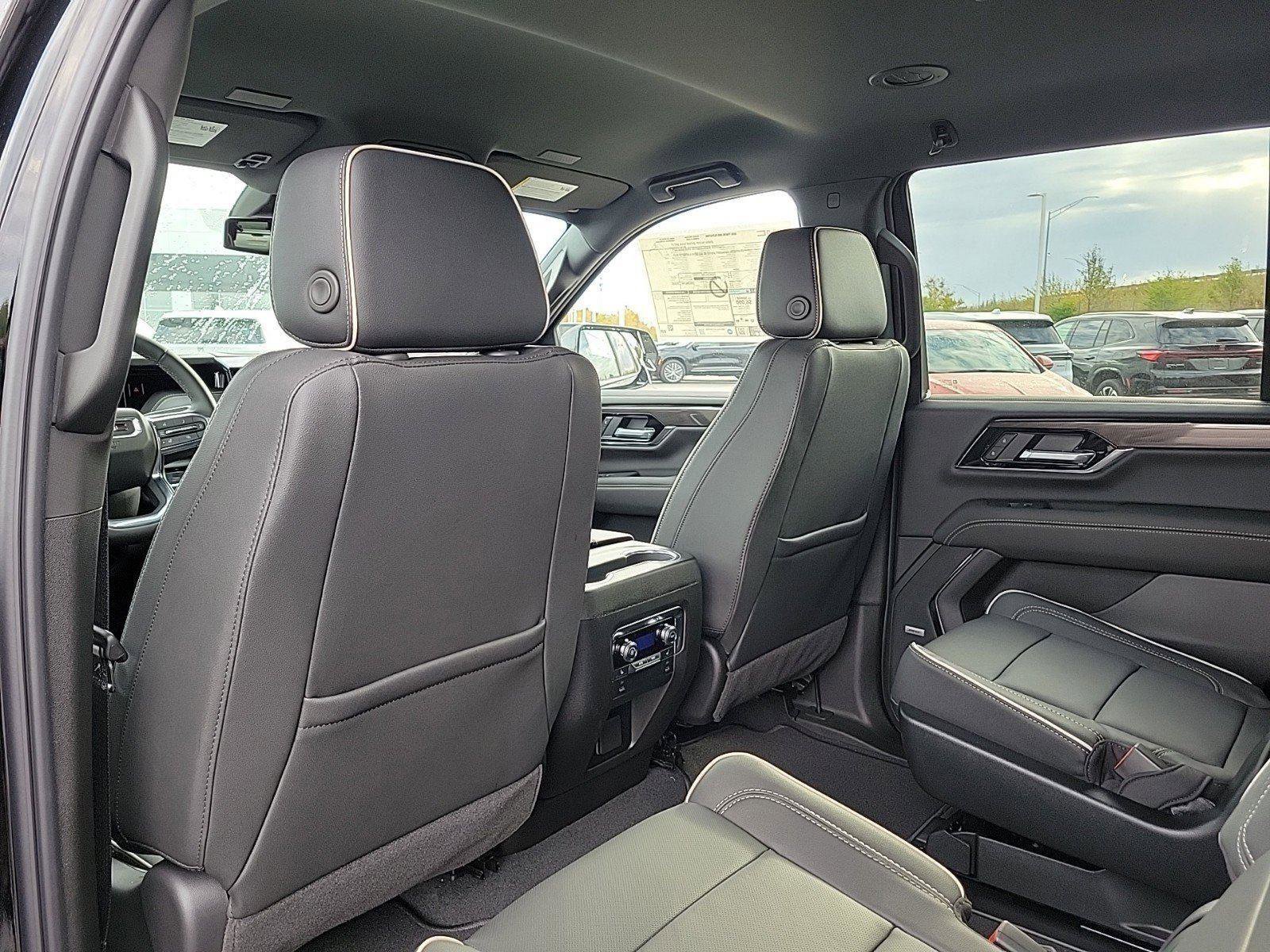 New 2026 GMC Yukon Elevation image 13