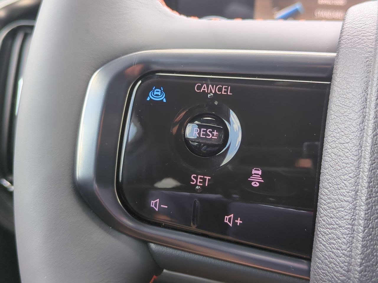 New 2025 Nissan Armada PRO-4X AWD/4WD image 17