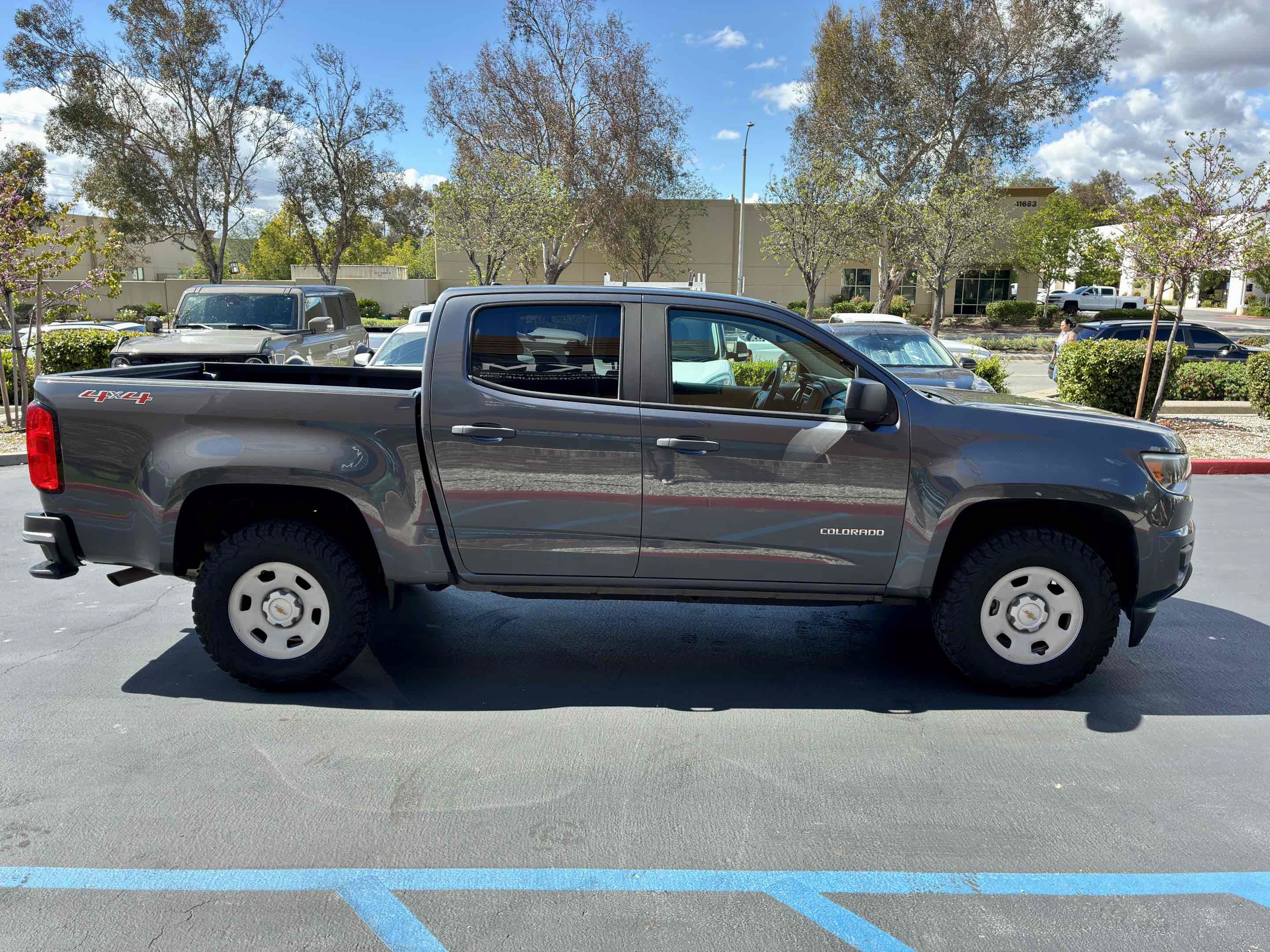 Used 2017 Chevrolet Colorado W/T w/ WT Convenience Package AWD/4WD image 7