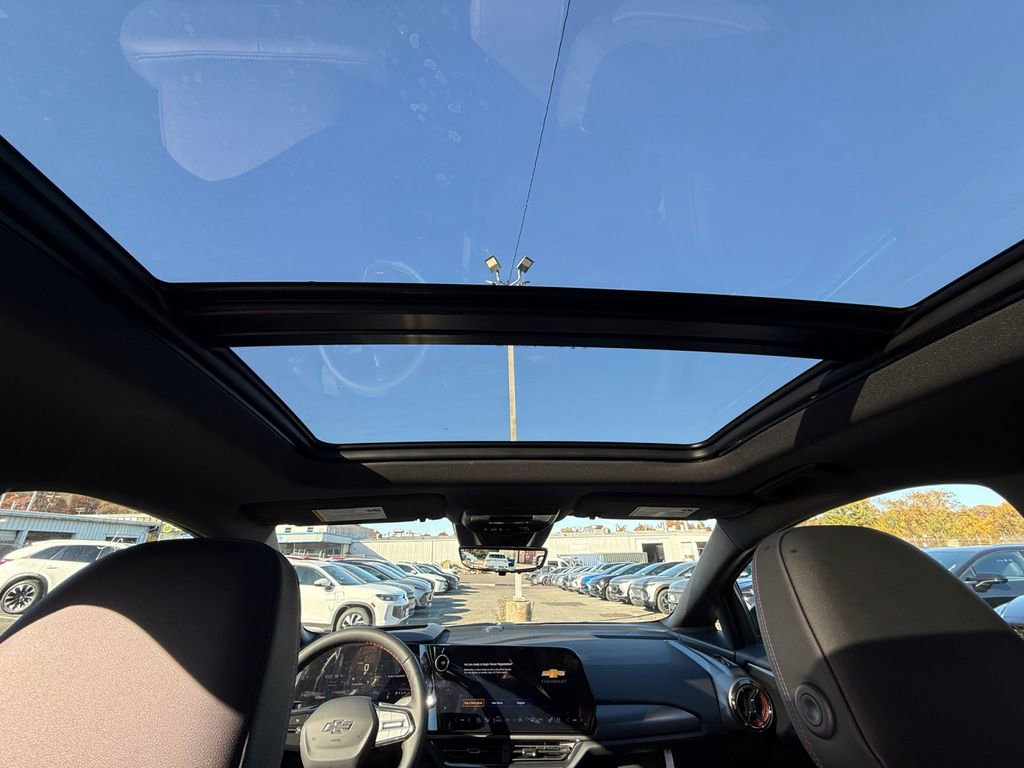 New 2026 Chevrolet Equinox EV RS w/ Convenience Package II image 24