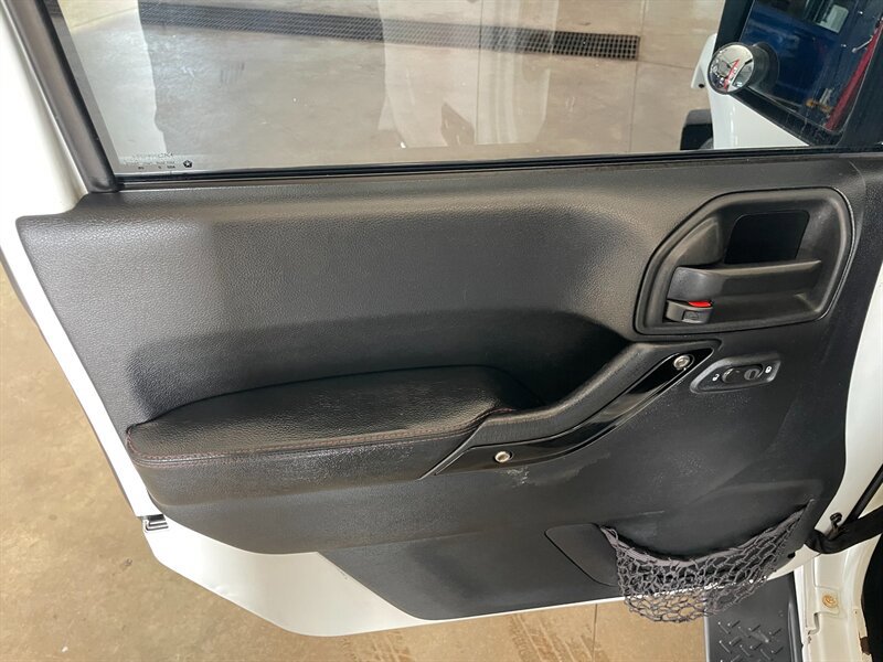 Used 2012 Jeep Wrangler Sahara AWD/4WD image 22
