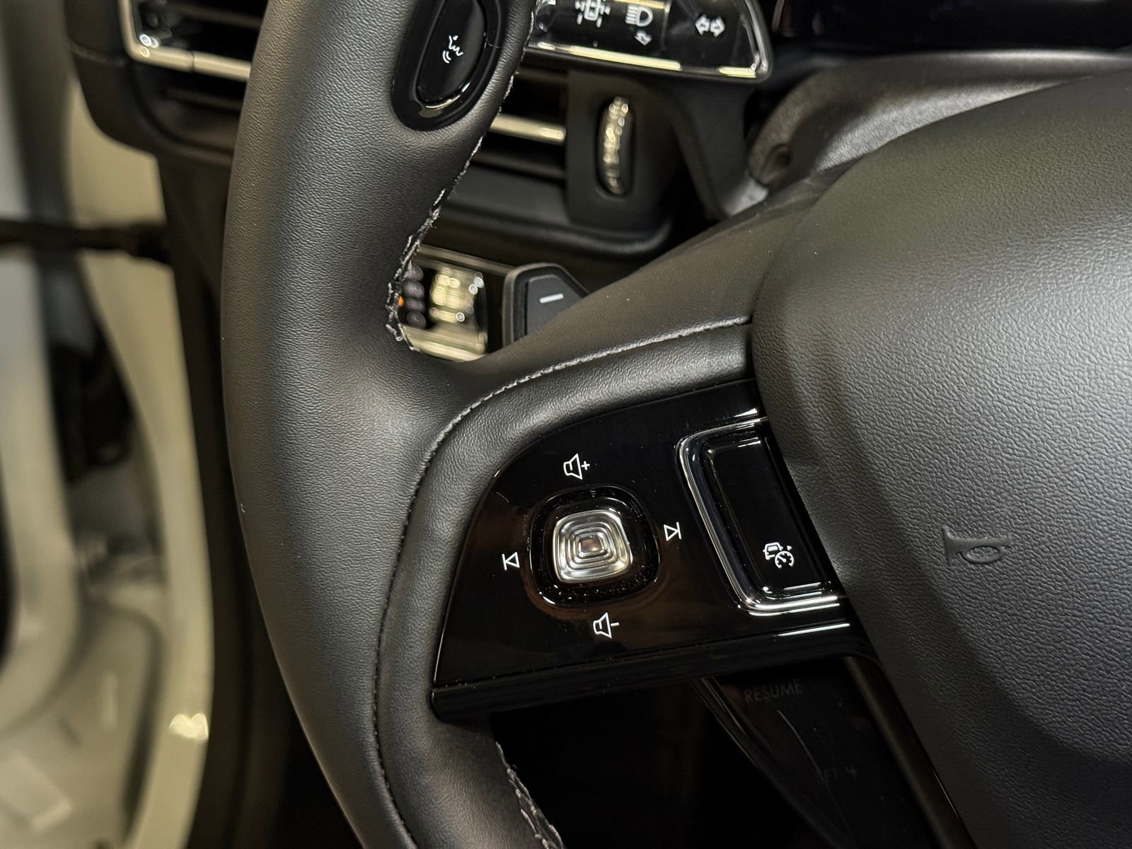 New 2026 Lincoln Corsair Premiere FWD image 28