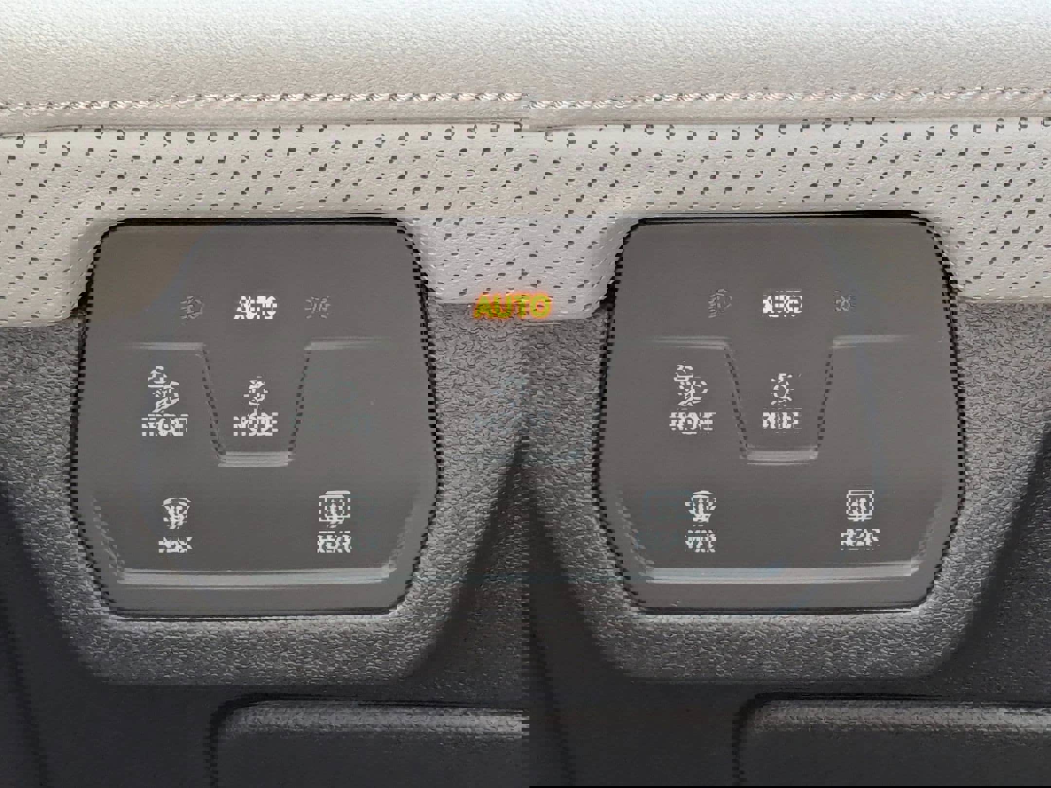 New 2026 Volkswagen Atlas Peak Edition image 17