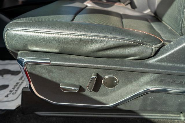 Used 2022 Ford F150 Lariat w/ Equipment Group 502A High image 18