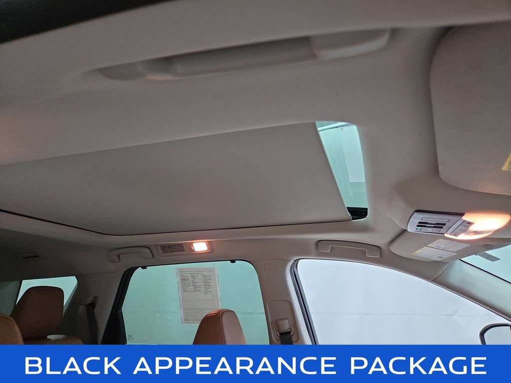 Used 2025 Nissan Pathfinder Platinum AWD/4WD image 13