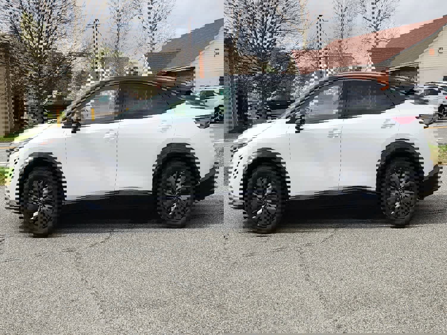 New 2025 Nissan Ariya Platinum image 5