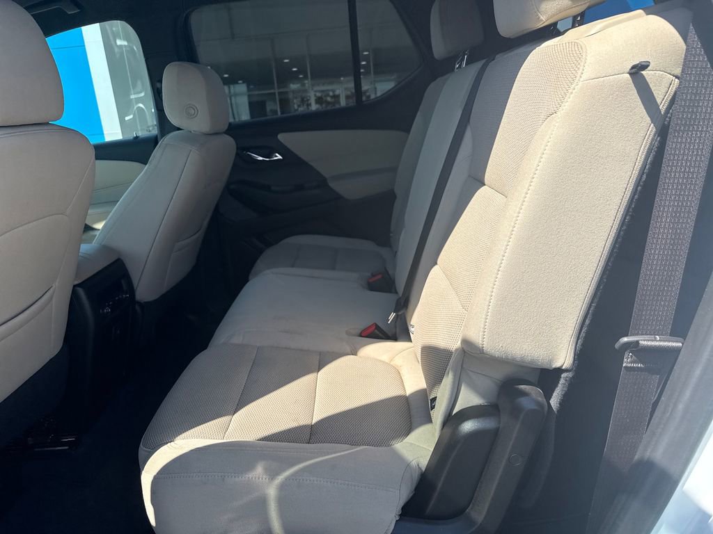 Used 2022 Chevrolet Traverse LS FWD image 27