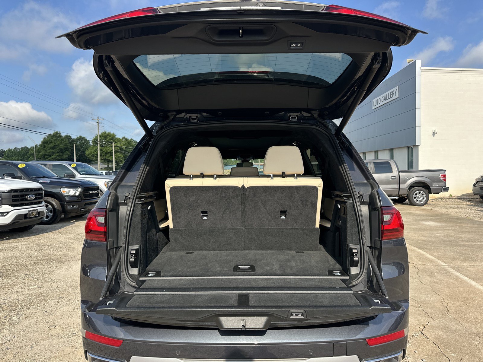 Used 2021 BMW X7 xDrive40i w/ Executive Package AWD/4WD image 20