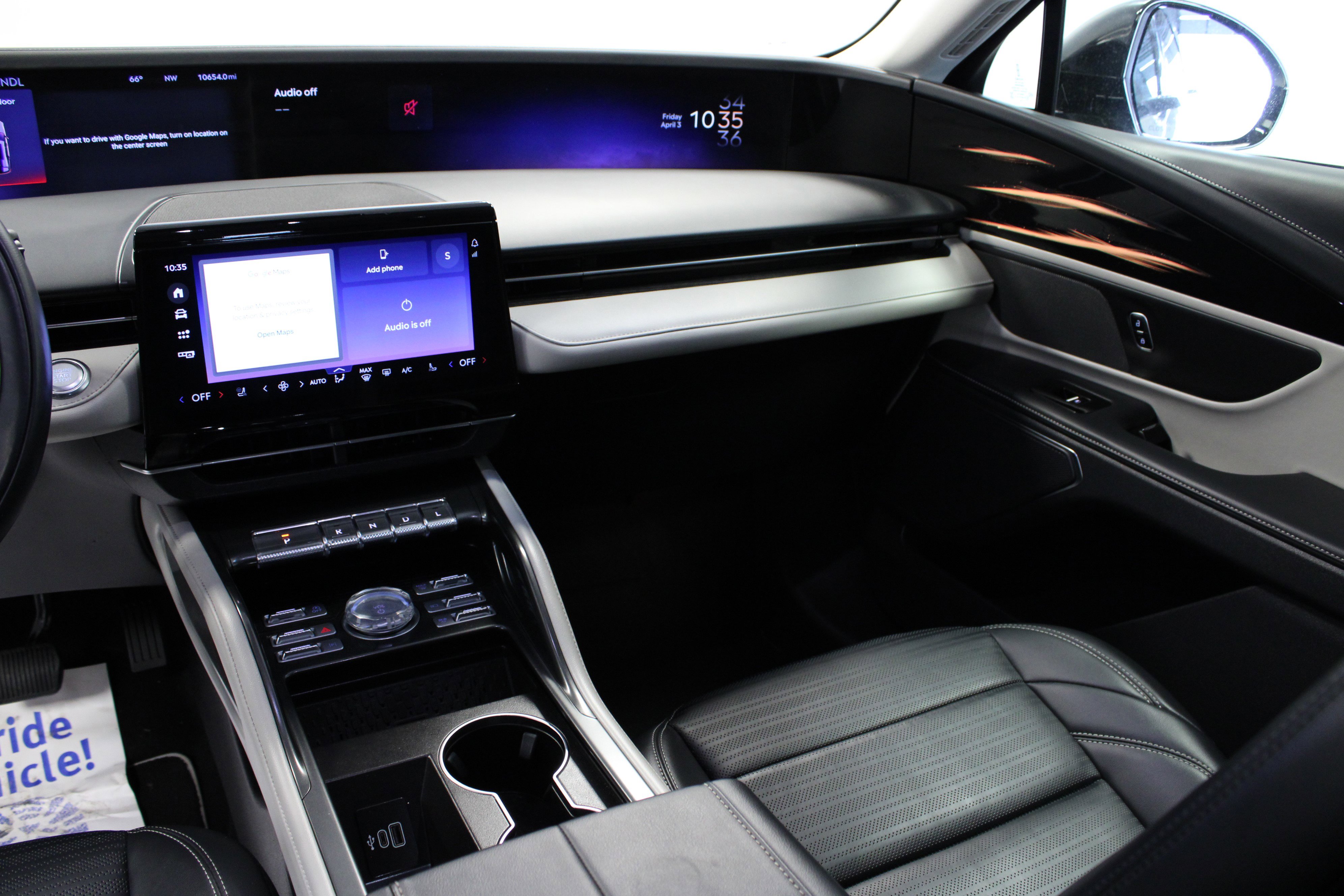 Used 2024 Lincoln Nautilus Reserve AWD/4WD image 19