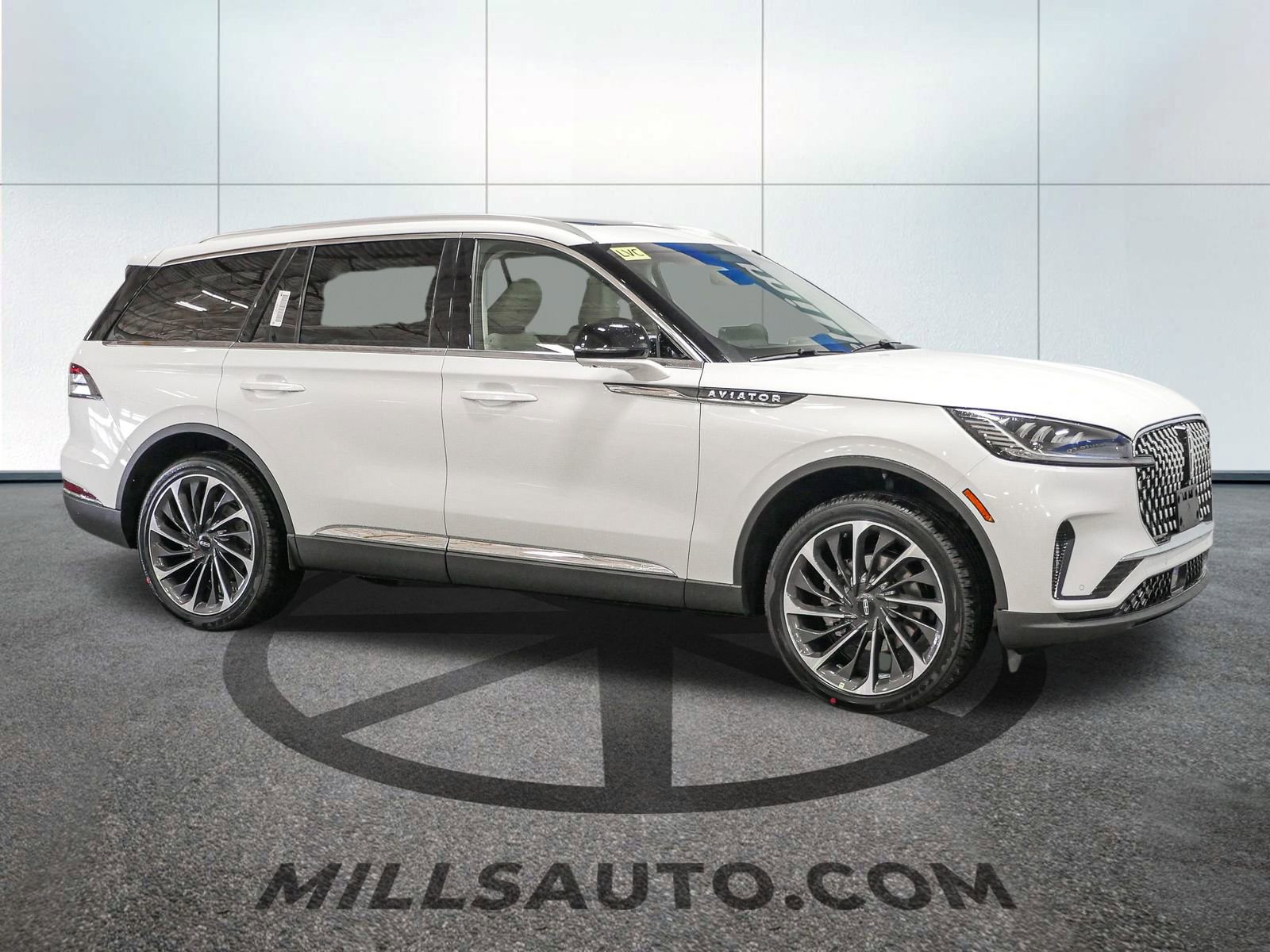 New 2025 Lincoln Aviator Reserve image 10
