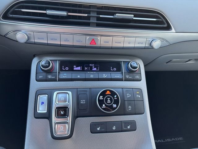 Used 2020 Hyundai Palisade SEL w/ Premium Package image 16