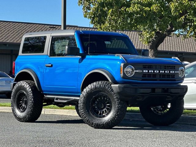New 2025 Ford Bronco 2-Door image 2