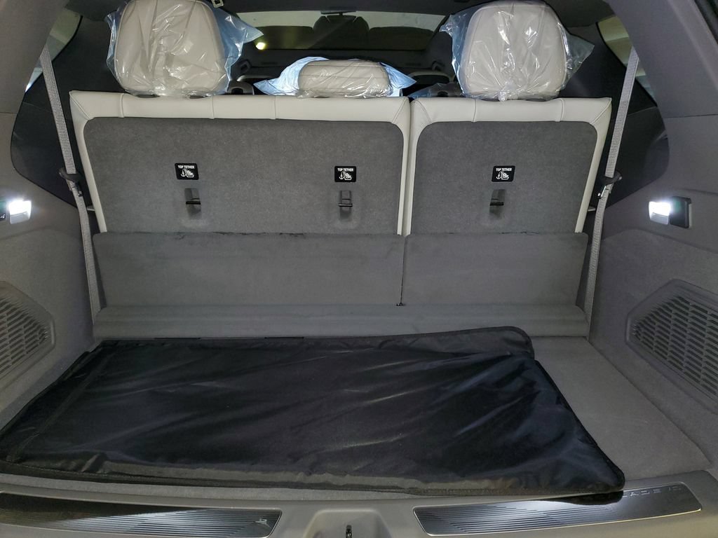 New 2026 Cadillac Escalade IQL Luxury AWD/4WD image 7