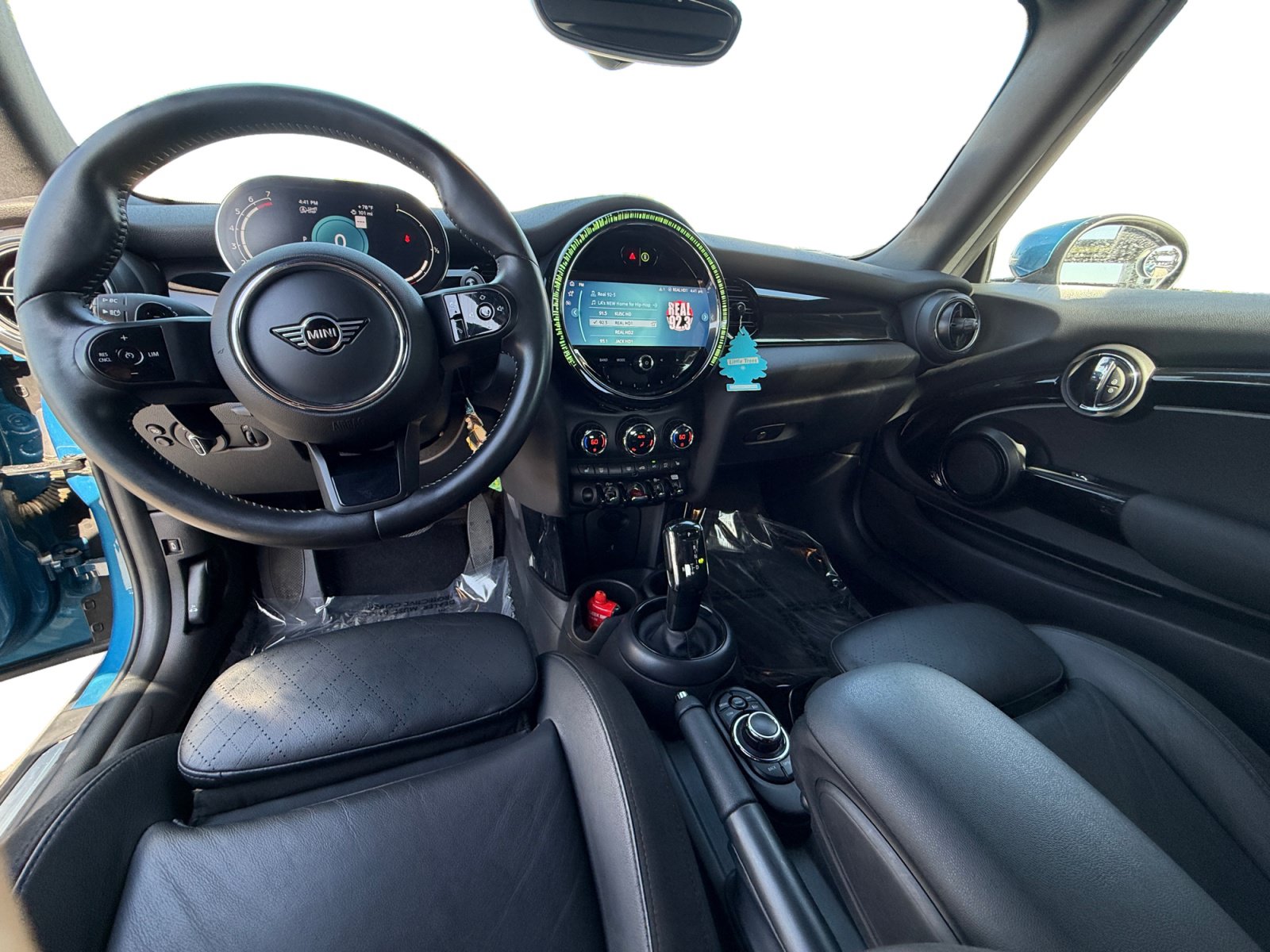 Used 2023 MINI Cooper S w/ Signature Upholstery Package FWD image 10