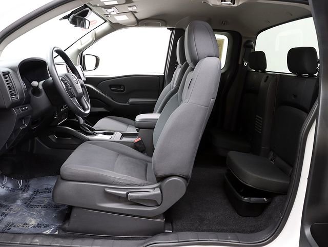 Used 2024 Nissan Frontier S w/ S Utility Package image 14