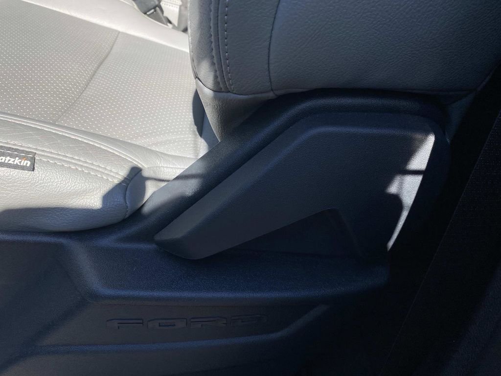 Certified 2023 Ford F250 XL w/ STX Appearance Package AWD/4WD image 19