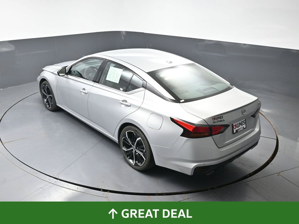 Used 2024 Nissan Altima 2.5 SR FWD image 47