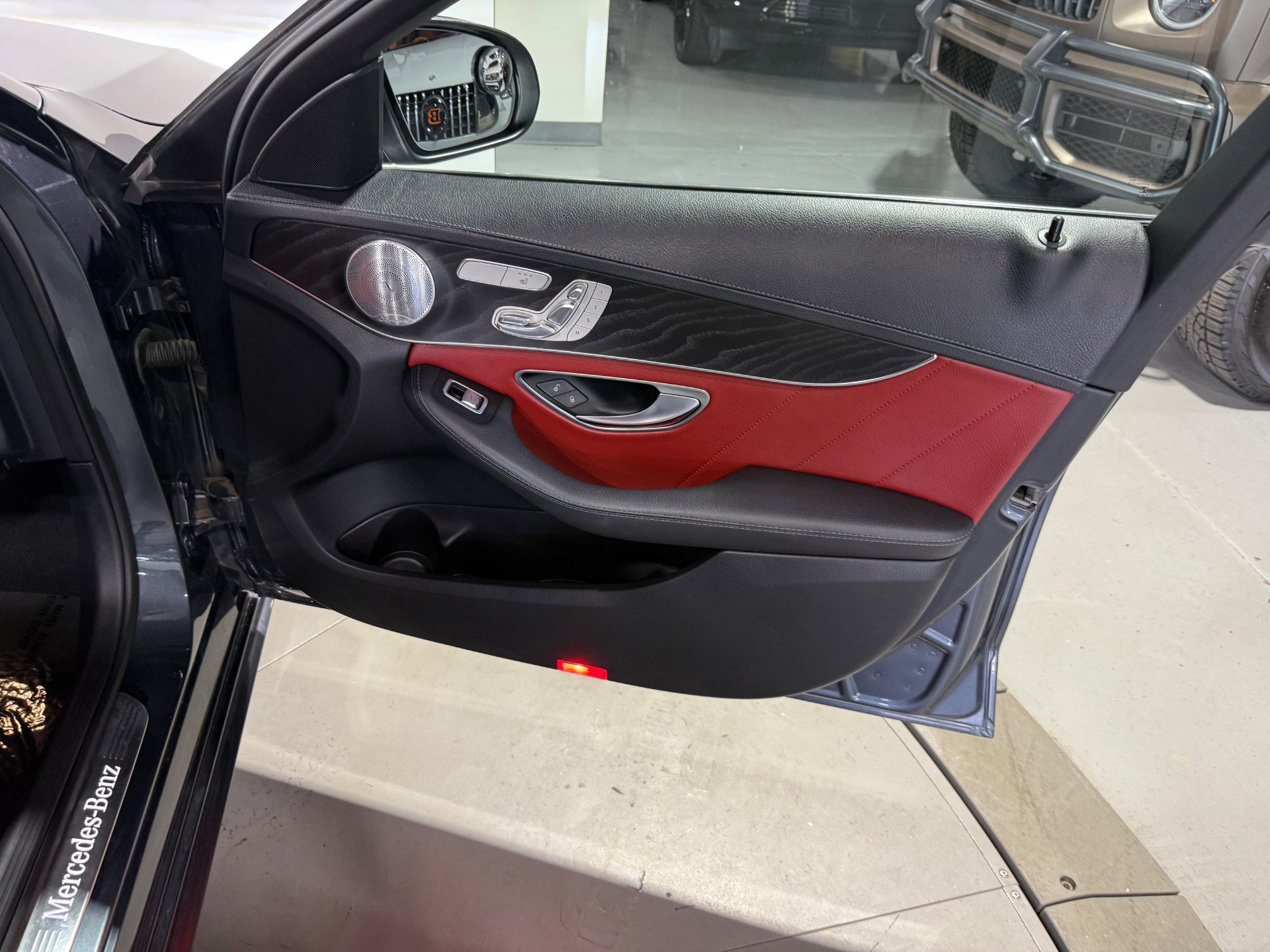Used 2015 Mercedes-Benz C 400 4MATIC image 38