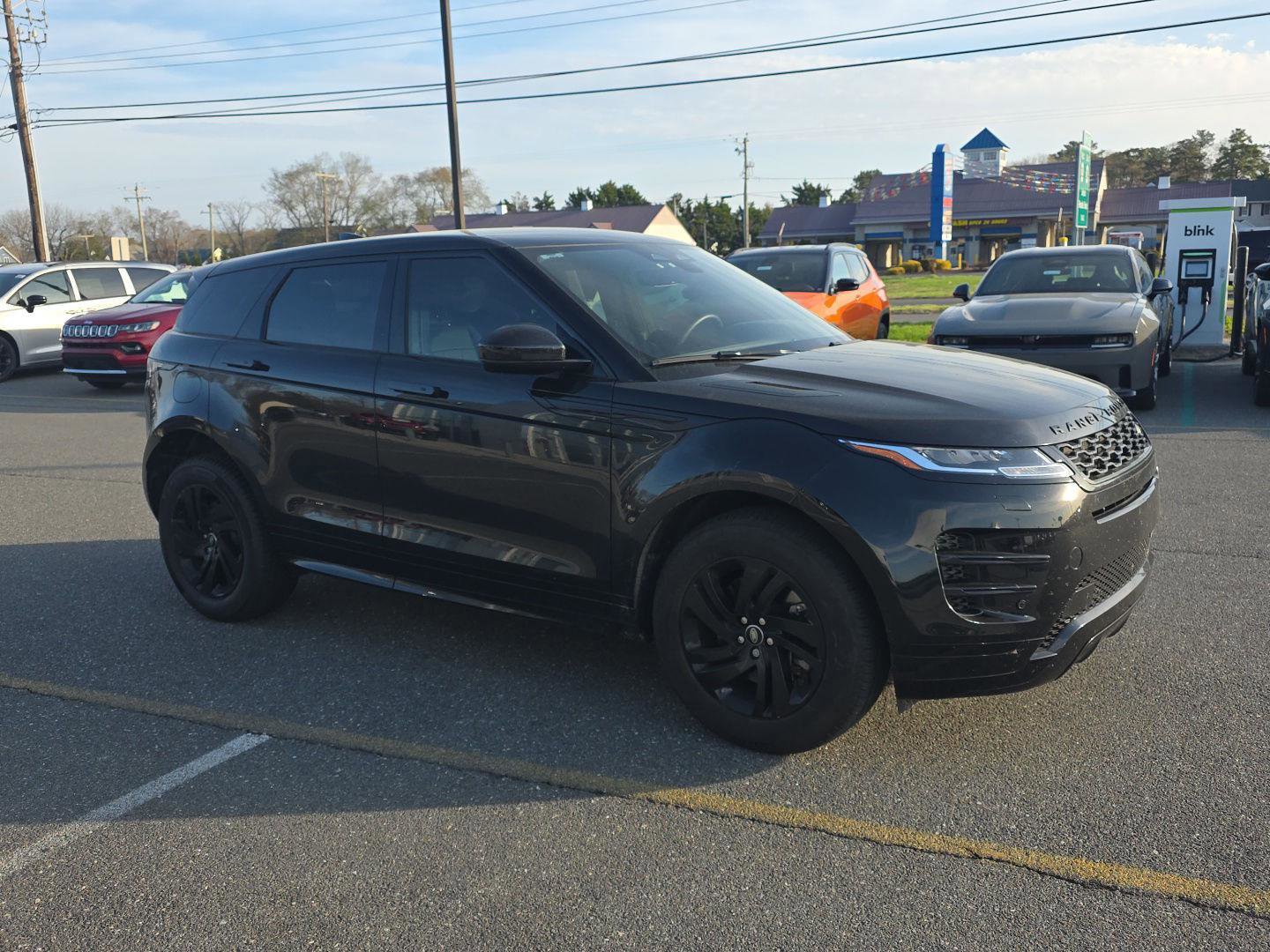 Used 2023 Land Rover Range Rover Evoque R-Dynamic S AWD/4WD image 4