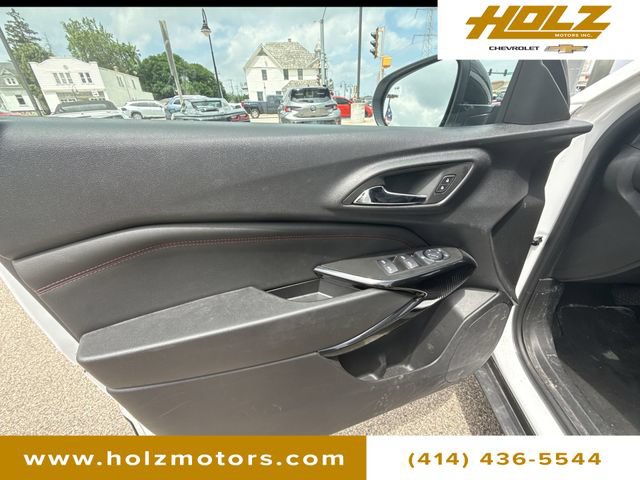 Certified 2025 Chevrolet Trax RS w/ Driver Confidence Package FWD image 21