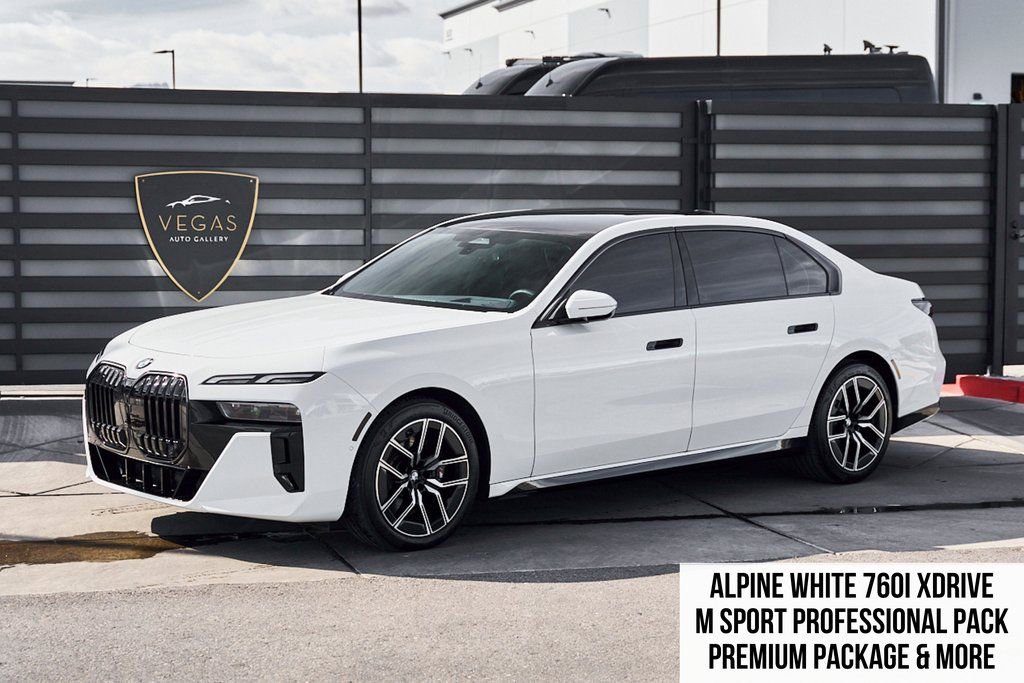 Used 2025 BMW 760i xDrive w/ Premium Package image 1