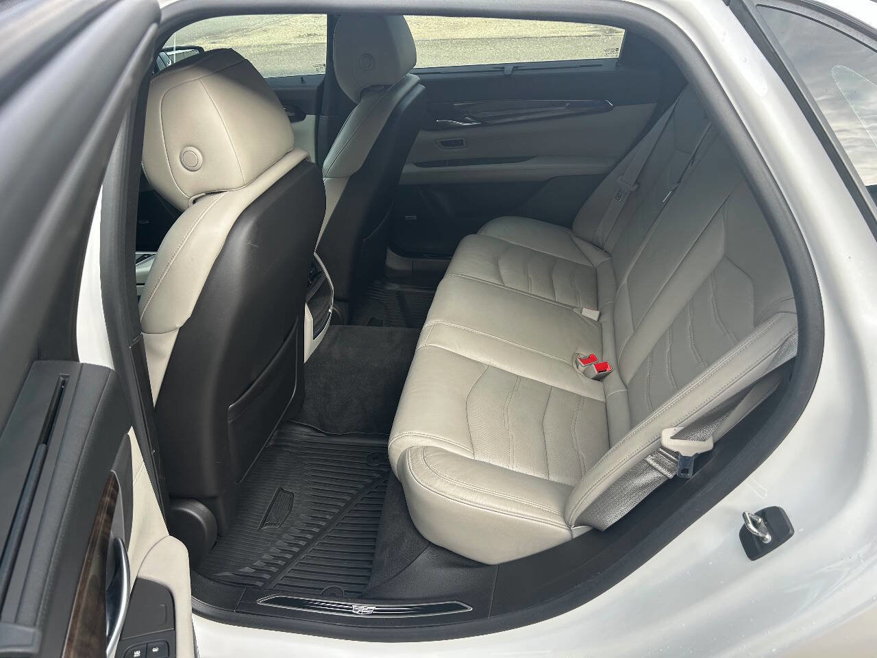 Used 2018 Cadillac CT6 Luxury AWD/4WD image 14